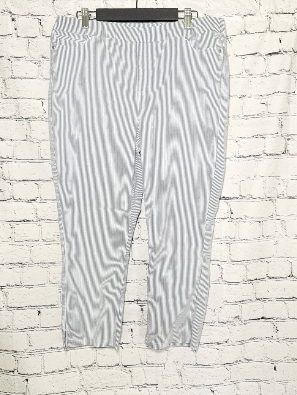Mario Serrani Light Blue and White Pinstripe Capris. Size XL